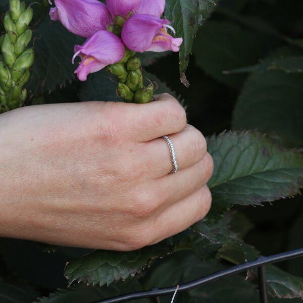 Antique ring engancer with diamonds and hand engraving