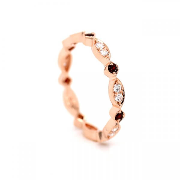 Contemporary diamond stackable band OroSpot