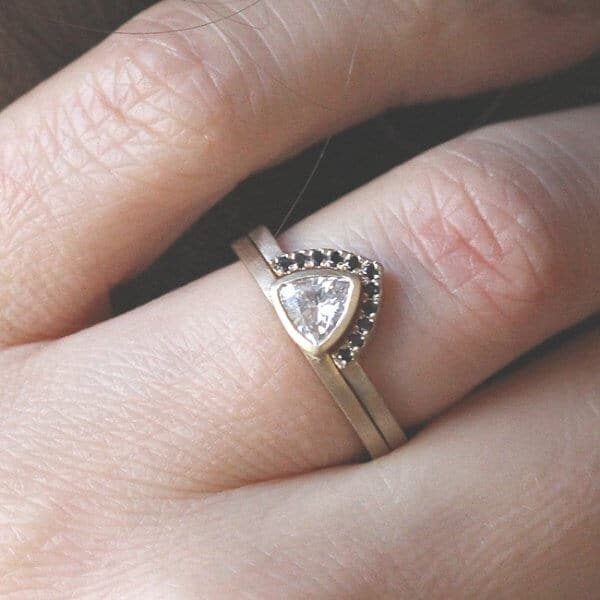 Guard Curved Ring with Black Diamonds