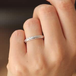 Hand engraved vintage style wedding ring OroSpot