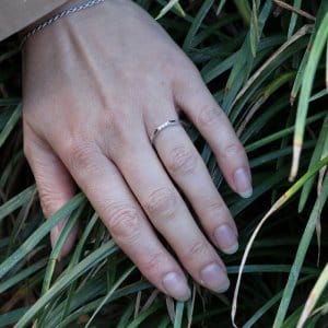 Simplist diamond ocatagon 1.3mm band OroSpot