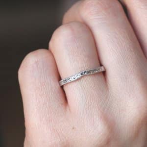 contour hand etched wedding ring