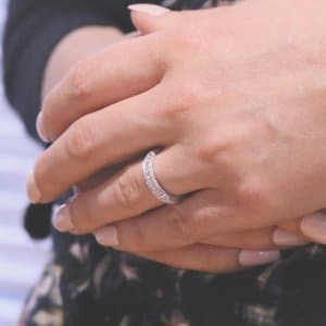 etched milgrained diamond hal way band OroSpot