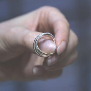 interlocked gold wedding rings
