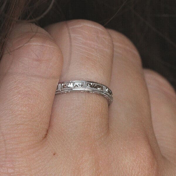 Antique inspired carved wedding band OroSpot