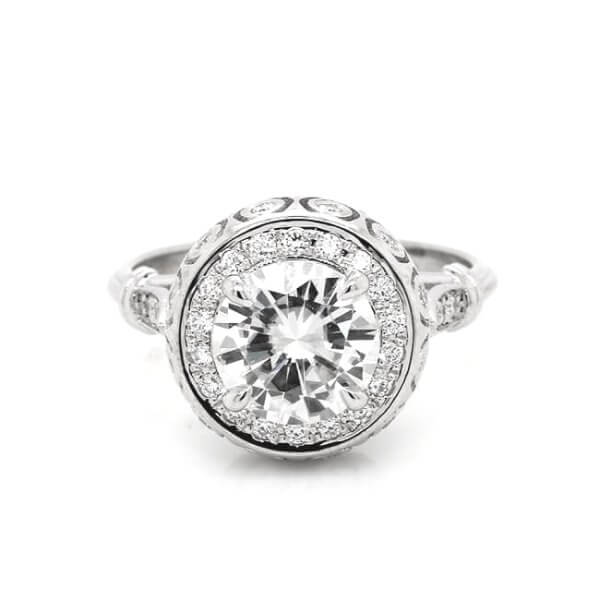 Ball-Viintage-Diamond-Moissanite-Halo-Ring