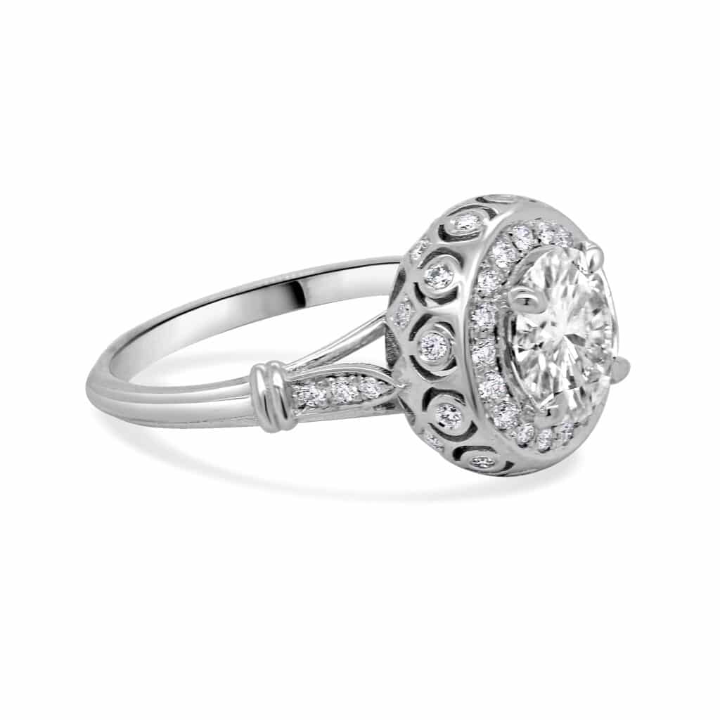 Bubble large diamond antique ring | OroSpot |