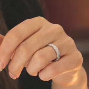 Hand carved diamonds wedding ring by OroSpot