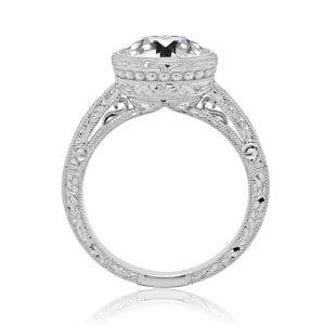 Solitaire antique ring