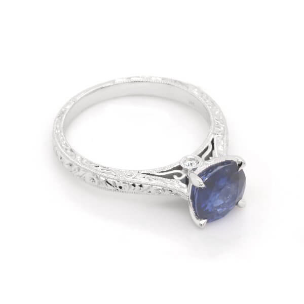 Antique Style Engraved Engagement Ring OroSpo