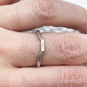 Flat sided curved band