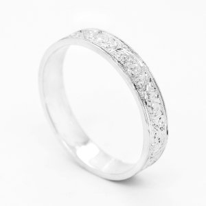 Sculptured men's flat band