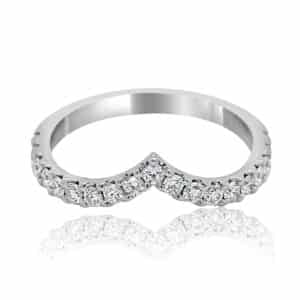 Diamond chevron band