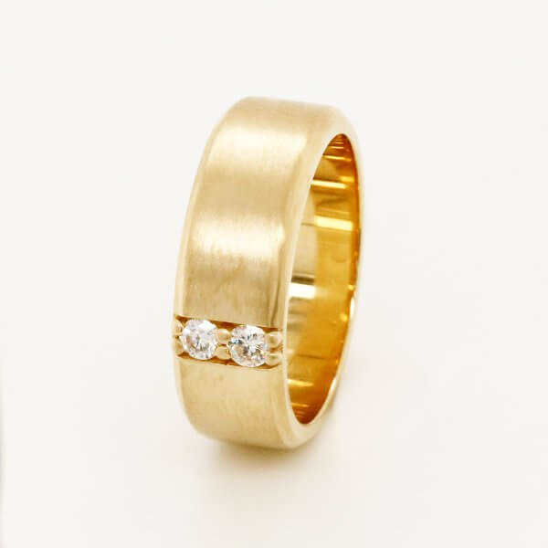 Contemporary bold diamond wedding ring