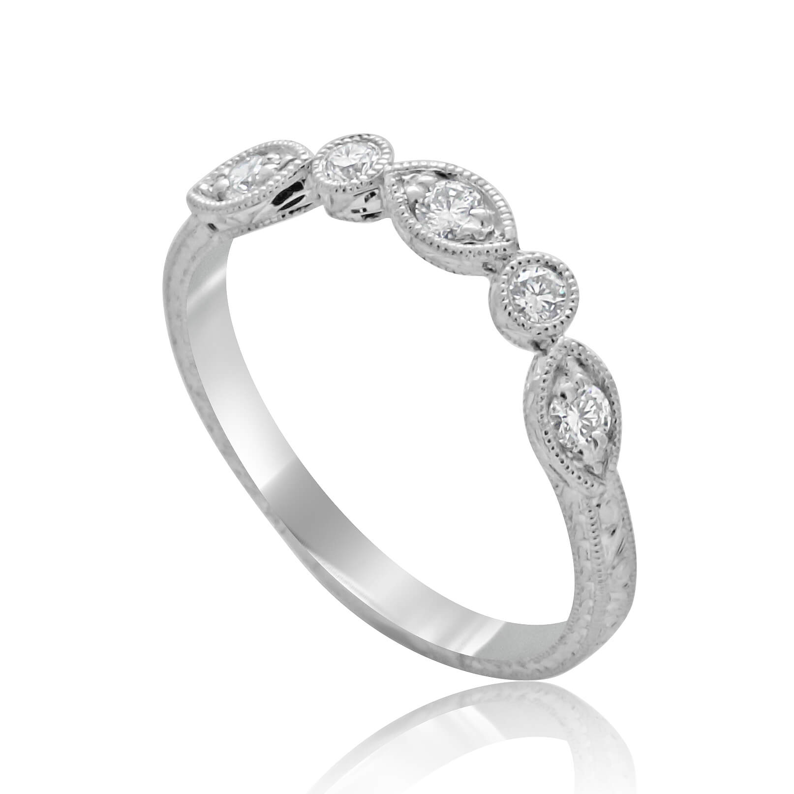 Diamond antique curved band