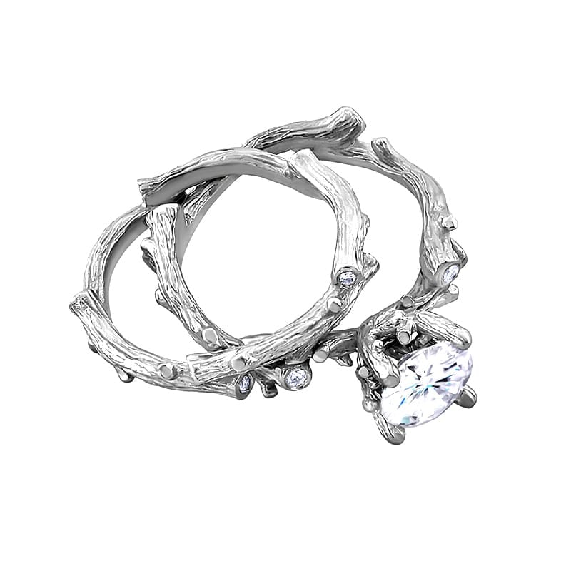 Nature-inspired twig wedding ring set in solid gold, featuring hand-carved bark texture and delicate branch-like design. Organic wedding band and engagement ring pair with a natural, earthy aesthetic, perfect for outdoor lovers and rustic weddings.