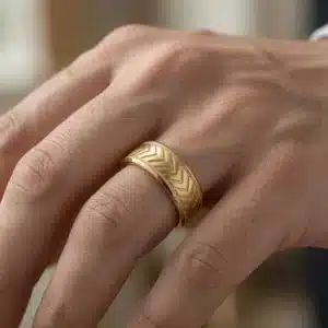 Men's arrow wedding band on hand - 14K yellow gold 7mm with milgrain